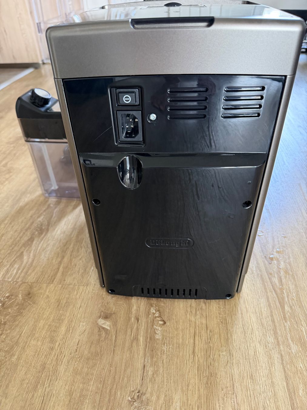 De'Longhi Macchine per caffè & Macchine per espresso: Machine à café DeLonghi Dinamica Plus Titan – Difettoso da Montreux venduto da SelectionCH 3
