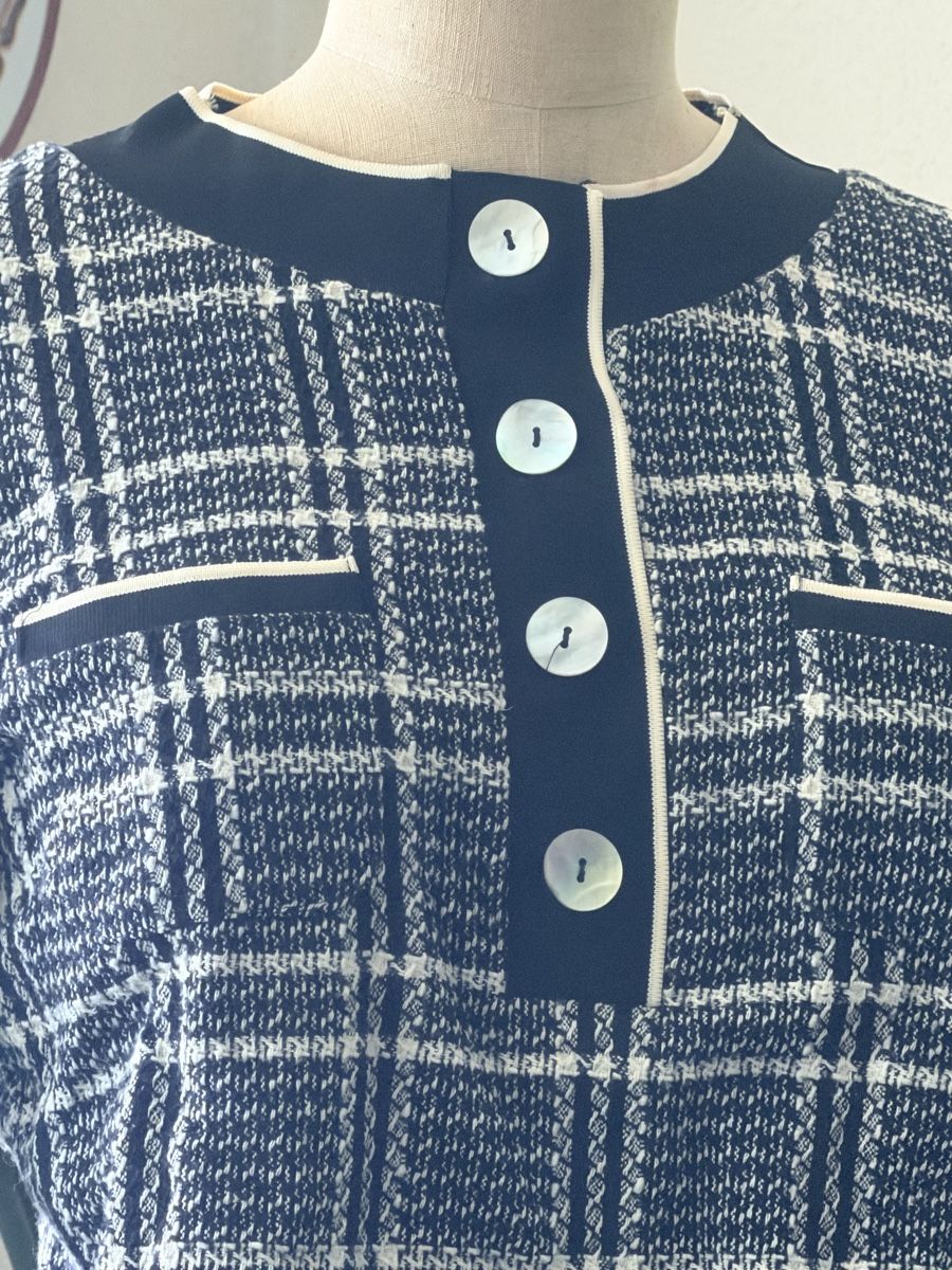 Top: Chic Plaid Knit Sweater Top  – Usato da Bouveret venduto da dou_g8q7 1