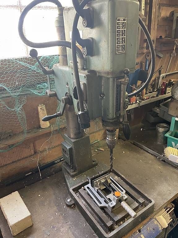 Perceuses: Tisch / Säulenbohrmaschine – D'occasion à Amsoldingen par streetka 2