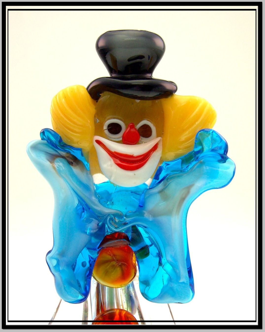 Murano Statuette: Murano Glas Clown mit Spielball (0010) – Difettoso da Langenthal venduto da Sherkaan