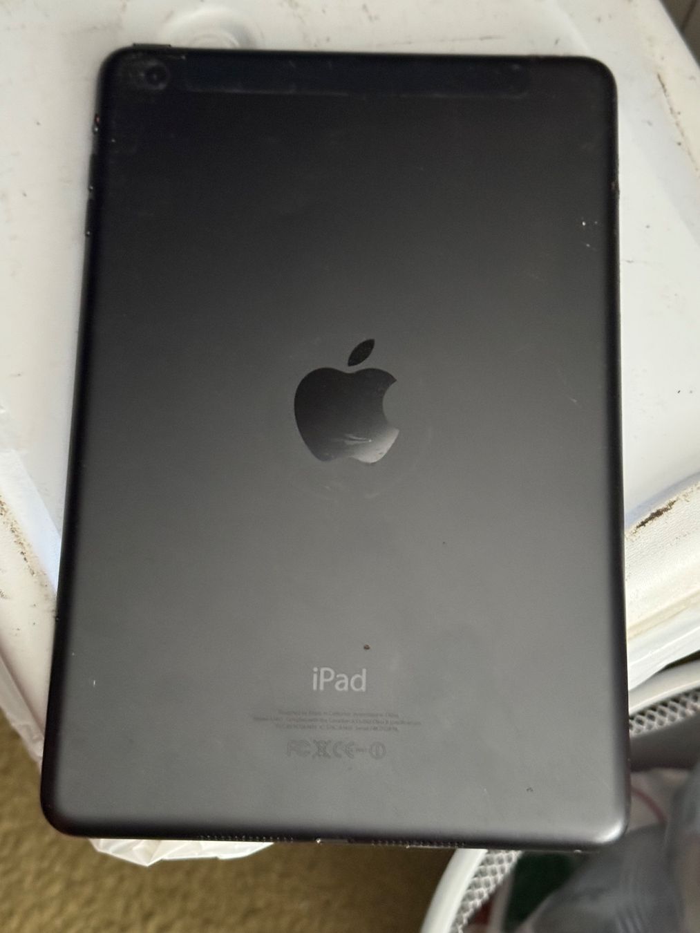 Apple Tablettes PC: Ipad mini - A1455 - Icloude – Défectueux à Olten par HoYa01 1