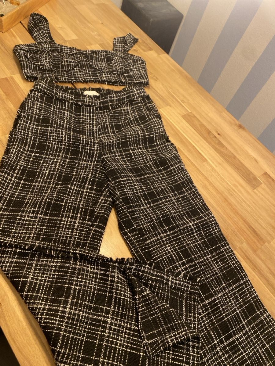 Lots de vêtements: Kleiderpaket  – D'occasion à Schwyz par rat-race 3