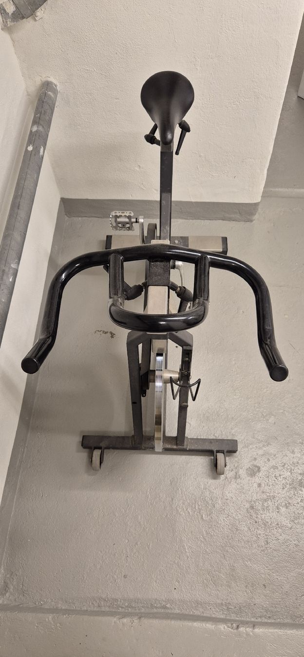 Hometrainer: Velotrainer / Spinning -bike – Usato da Rapperswil SG venduto da Baum69 4