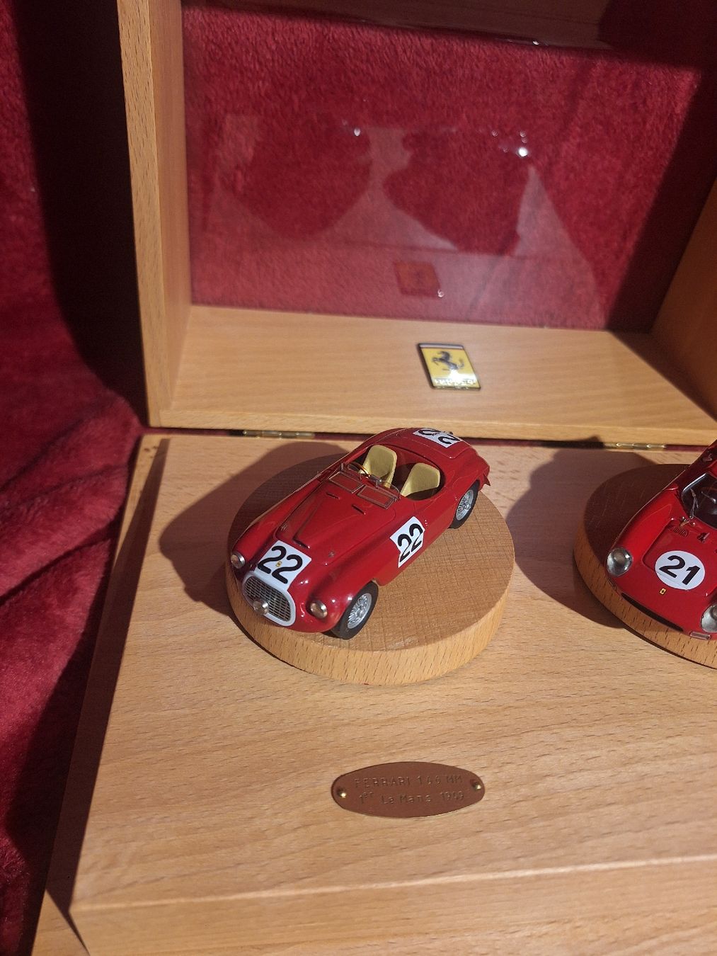 Ferrari Modellini d'auto: Ferrari Le mans AMR Vitrine – Usato da Menzingen venduto da jon_kny7 2