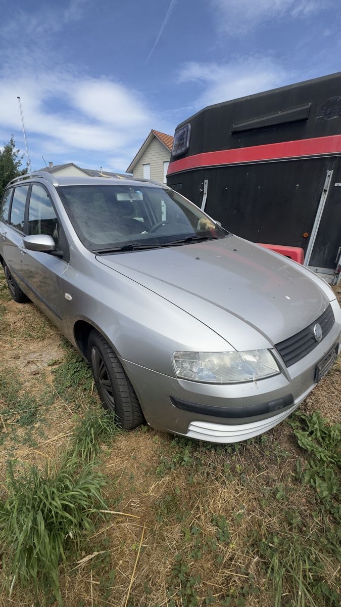 Fiat Automobili: Fiat Stilo Kombi silber ab Platz – Usato da Holziken venduto da Selina96B