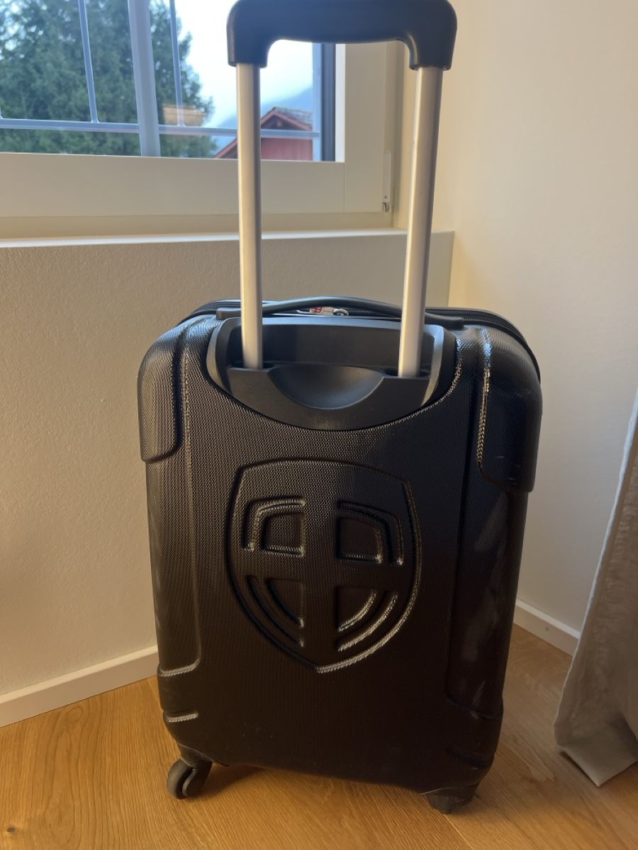 Valises de voyage: Kabinengepäck Ellehammer – D'occasion à Goldau par car_8v8h 1