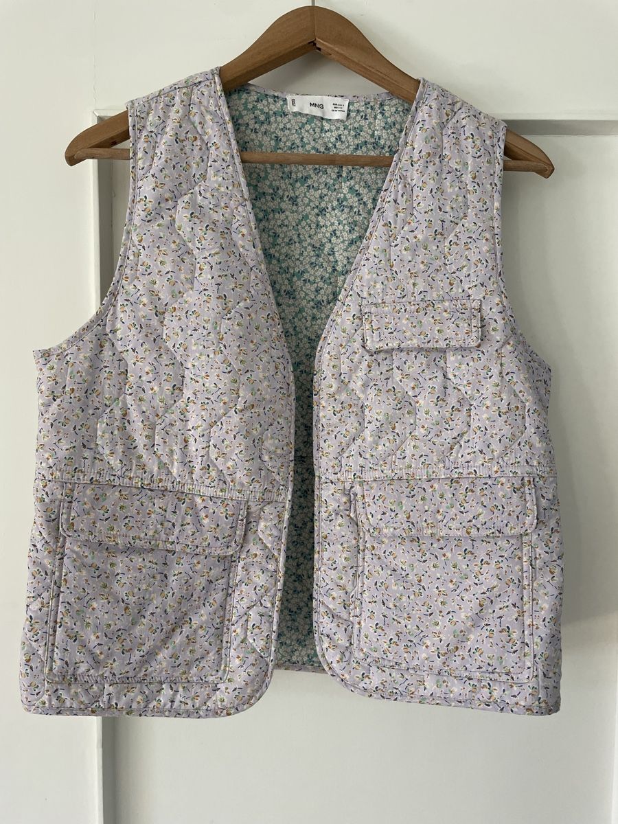 Mango Gilet & Giacche senza maniche: Weste mit Blumenmuster von Mango – Nuovo (secondo la descrizione) da Zürich venduto da carole.noelle