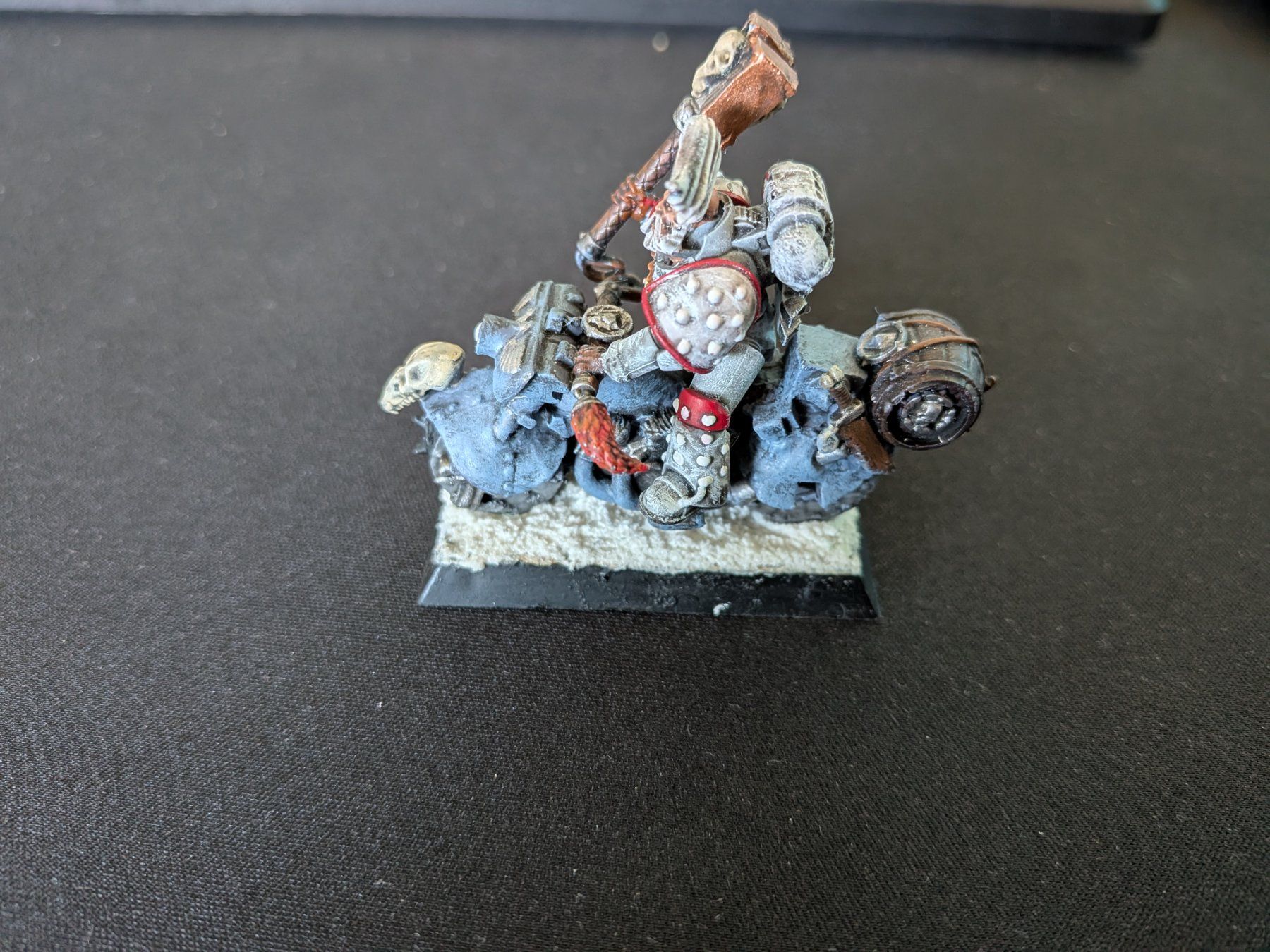 Giocattoli: Space Wolve Chaplain on metal Bike 30K/40K – Usato da Wangs venduto da rhodinium 2