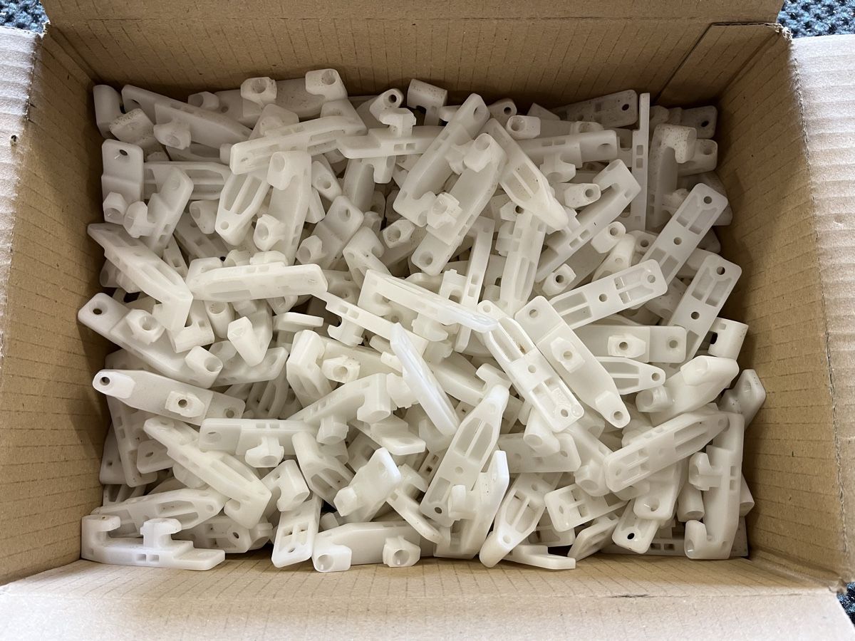Hettich Ferramenta: Hettich Innotech Frontbefestigung 1 Pack – Nuovo (secondo la descrizione) da Horgen venduto da Rokes