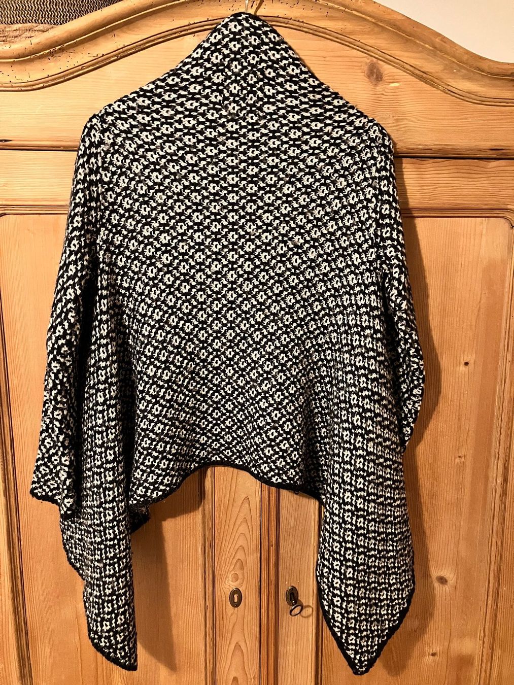 Giacche: Strickjacke Grösse M – Usato da Winterthur venduto da Risdo 1