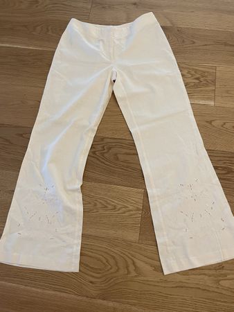 Sommerliche Leinenhose mit Stickerei, Grösse 42