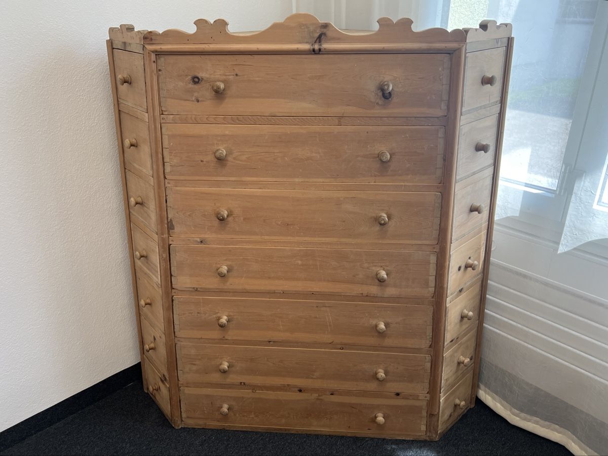 Armadi: Schubladenschrank Engadin – Usato da Gossau SG venduto da Keller-Antiques