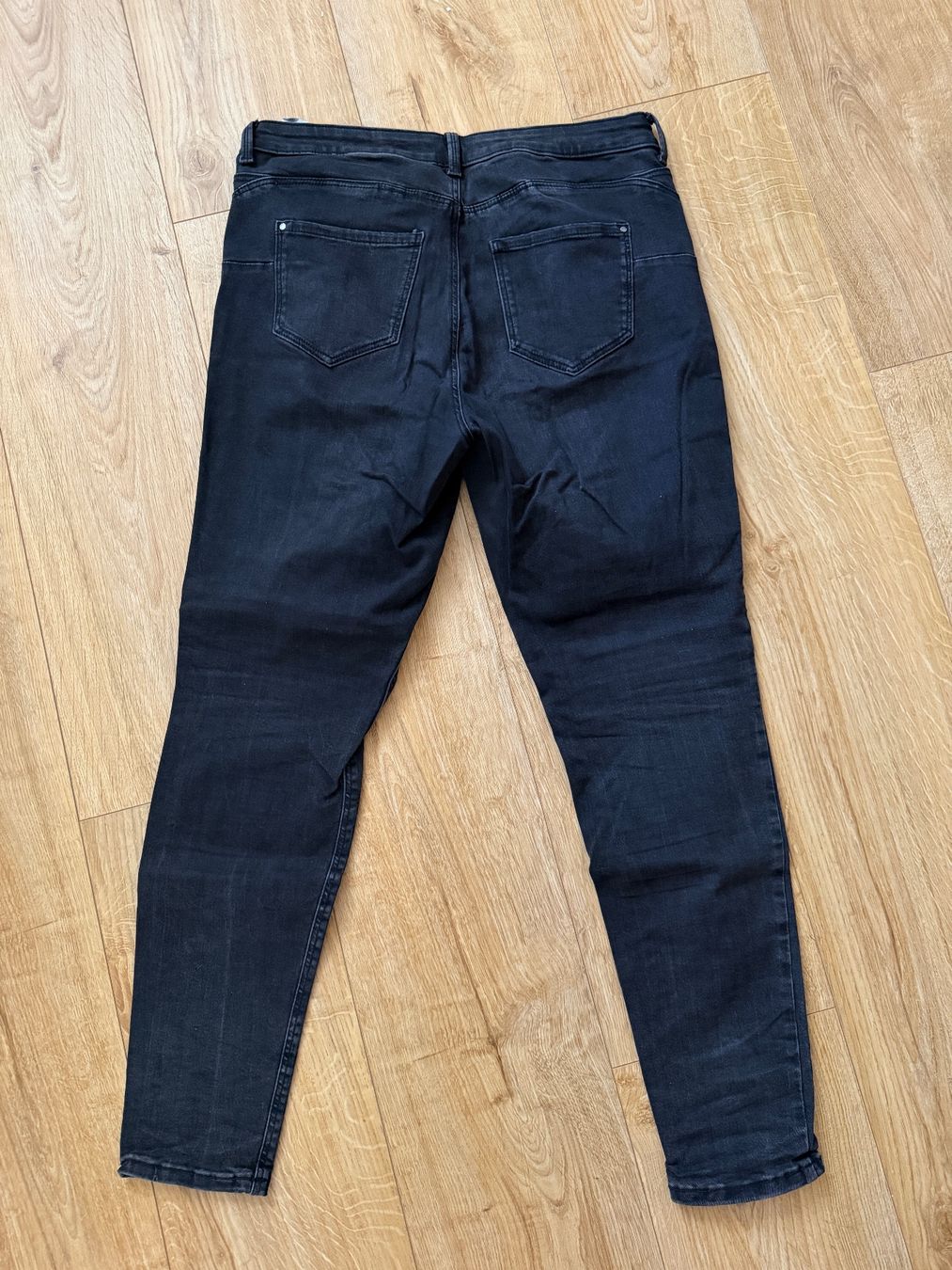 Jeans: Jeans Grösse 42 – Nuovo (secondo la descrizione) da Schübelbach venduto da Sambodscha 2