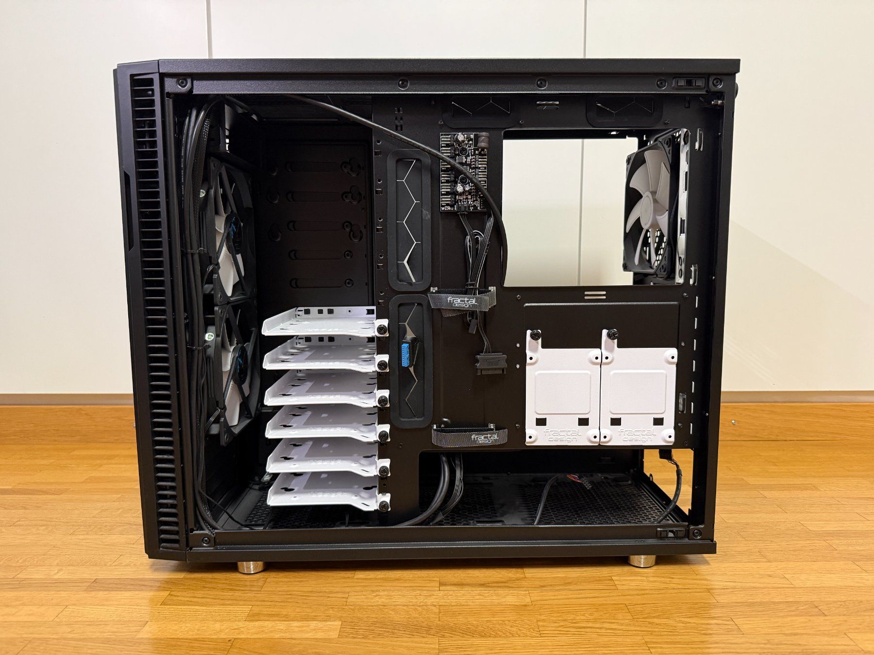 Fractal Boîtiers: Fractal Design Define R6 PC-Gehäuse Schwarz – D'occasion à Uetikon am See par 27euler18 1