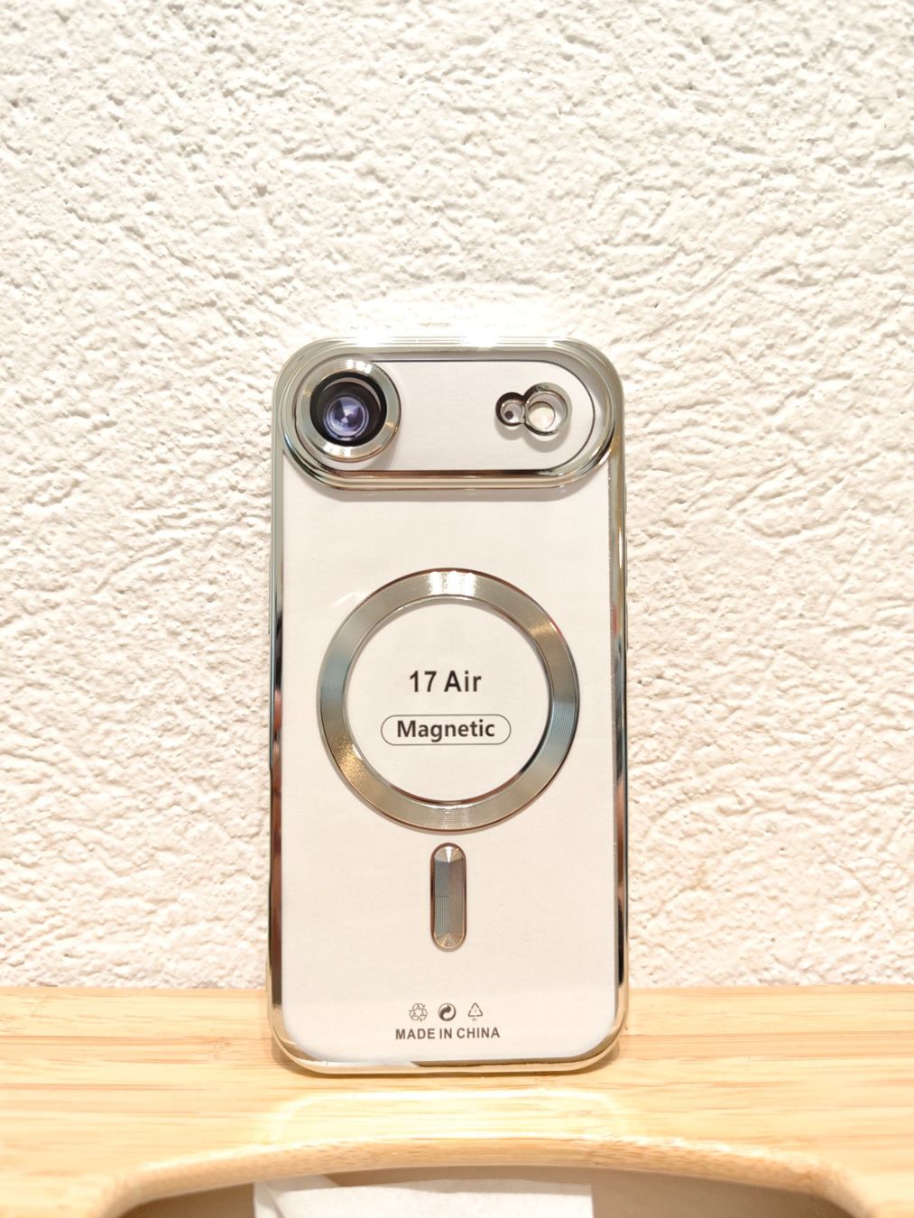 Cover & Protezioni schermo: Iphone 17 Air , Dünne Silikonhülle – Nuovo e nell'imballaggio originale da Grosshöchstetten venduto da asi_qp5q