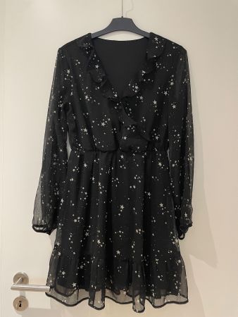 Robe noir imprimé étoilé