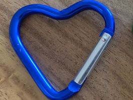 kleiner Karabiner in Herzform
