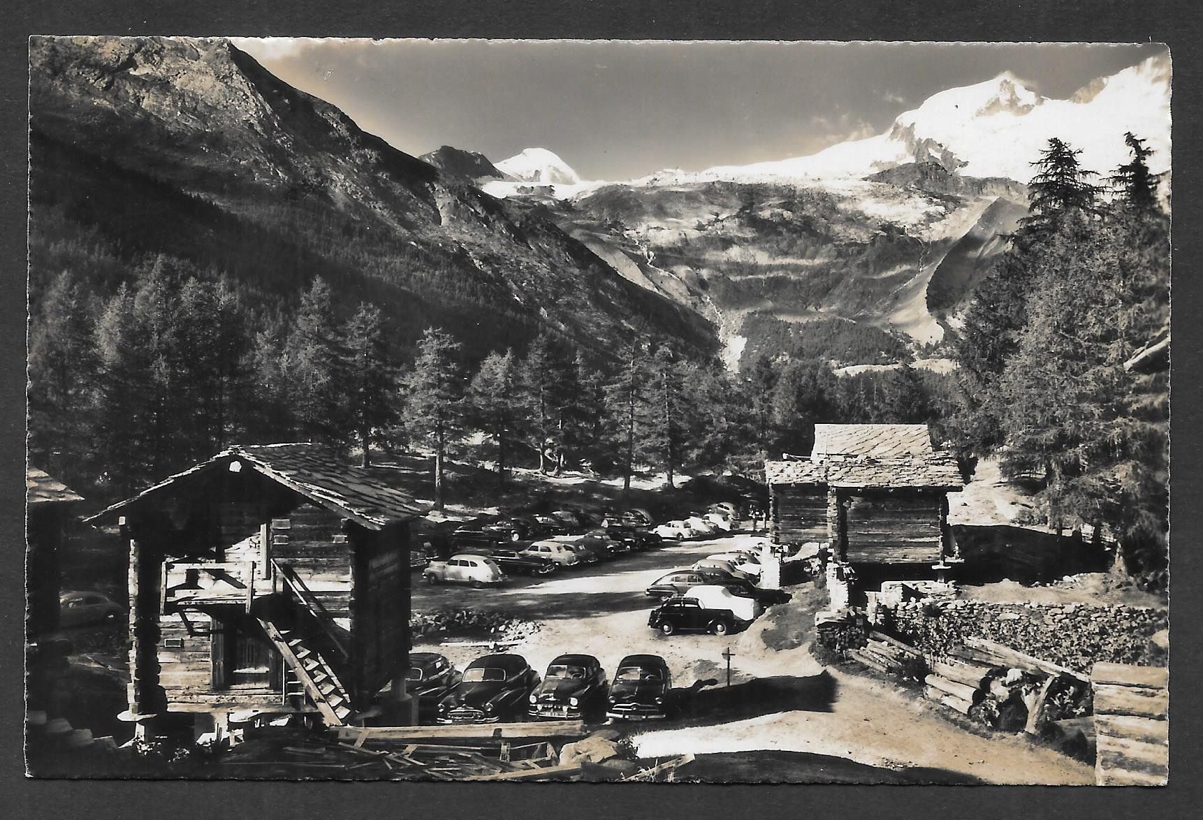 Cartoline postali: Saas Fee Auto-Parkplatz mit Fee-Gletscher – Usato da Olten venduto da clotaldi
