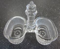 Alte Glas Menage für Salz und Pfeffer