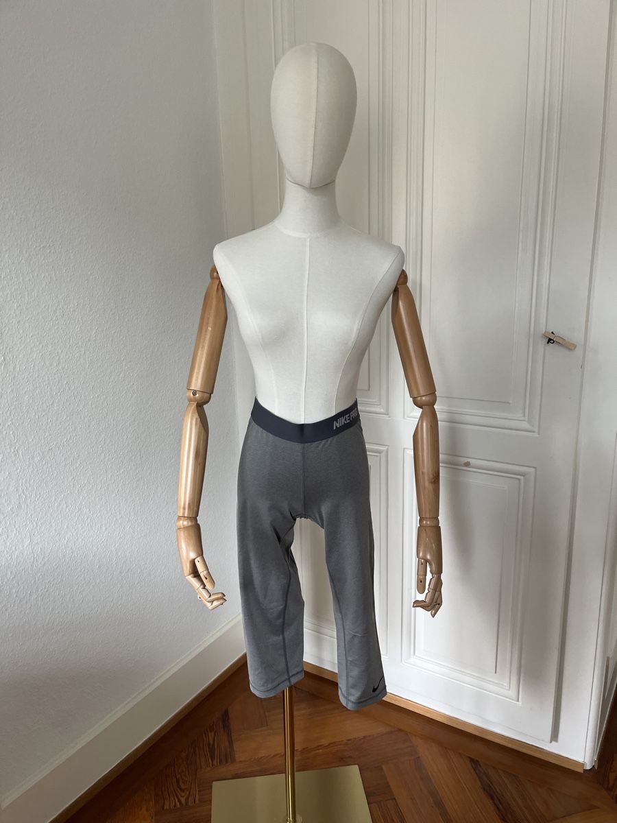 Nike Leggings: Nike Pro Capri Leggings Grey - Women's Size Medium – Usato da Mies venduto da Nib2011 8