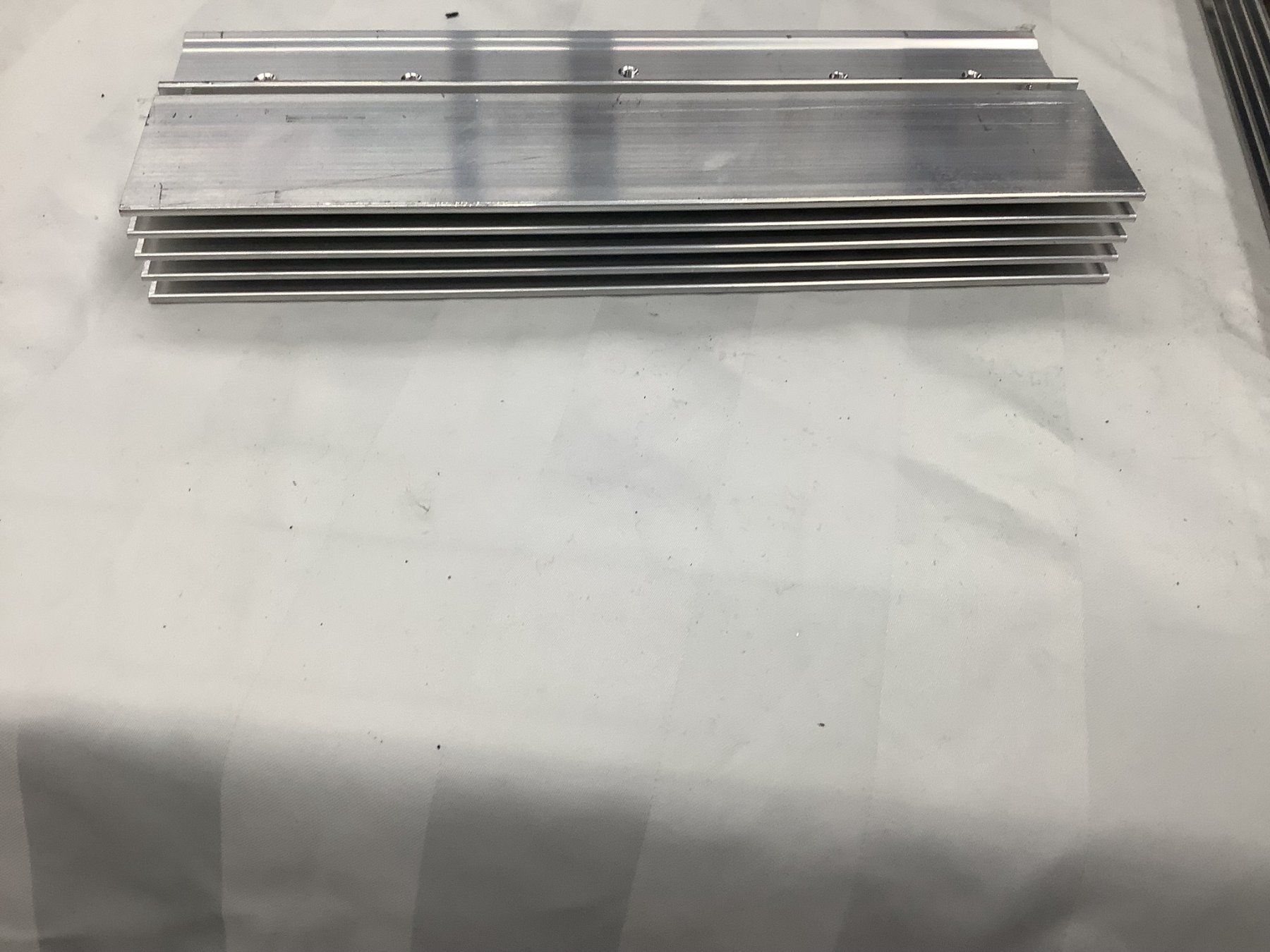 Componenti elettronici: KÜHLKÖRPER ALUMINIUM – Usato da Glarus venduto da Mdelphi 8