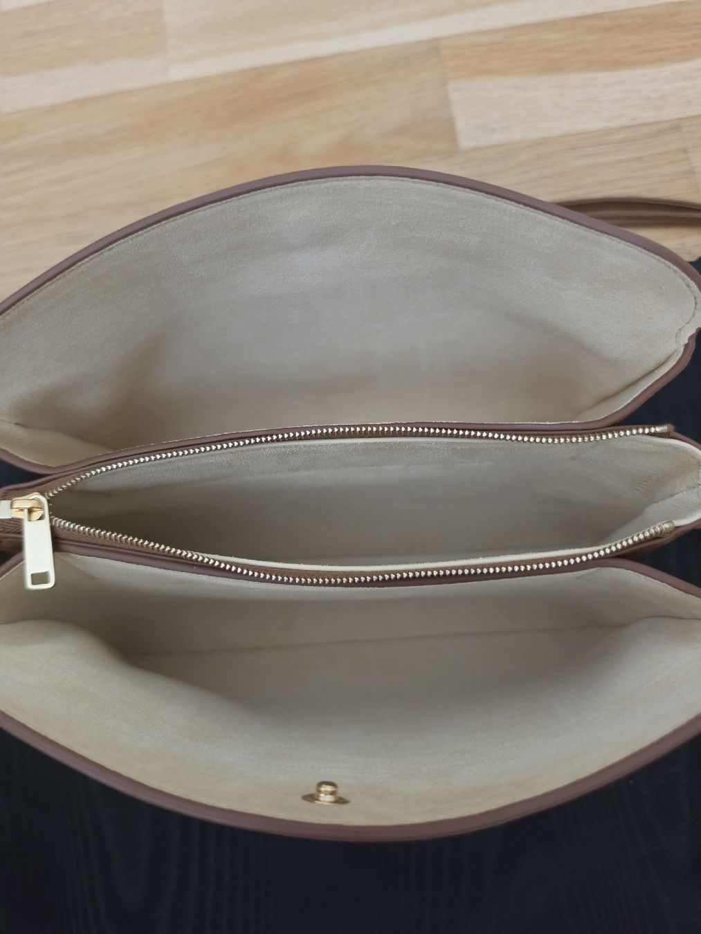 Celine Taschen für Damen: Elegante Celine Tasche in Cognac  – Neu (gemäss Beschreibung) aus Affoltern am Albis von Ebruli89 1