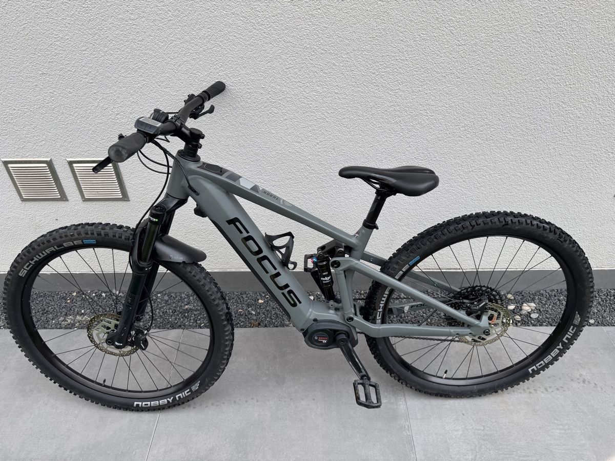 Focus Vélos: Focus Thron 2 Fully E-Bike bosch – D'occasion à Buttikon SZ par LEDUPGRADE 7