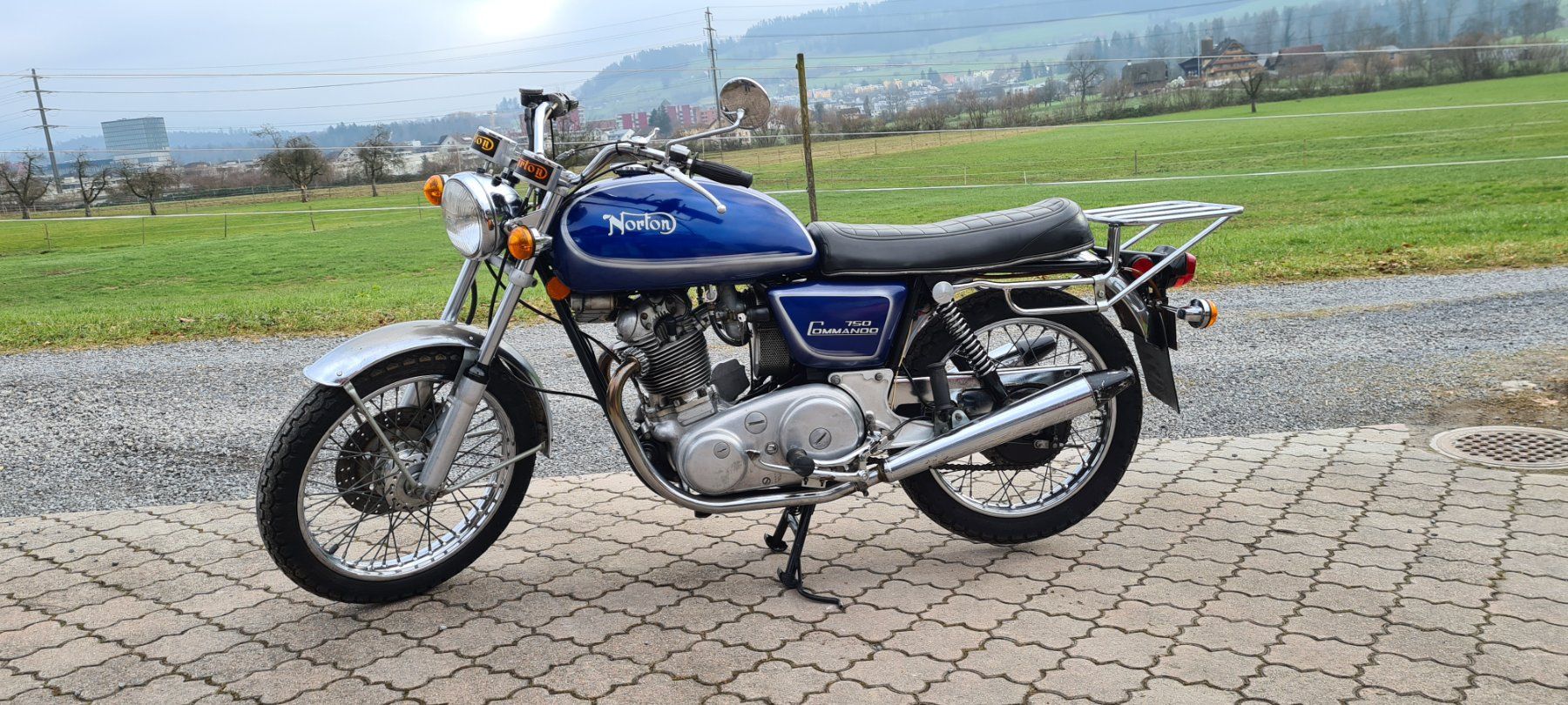 Norton Route: Norton Commando 750 MK2 – D'occasion à Rotkreuz par EstherW01 1