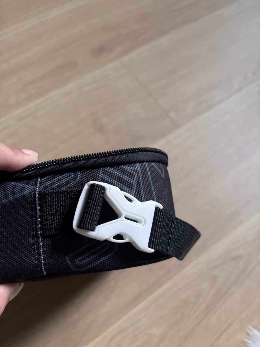Kosmetikkoffer: Jordan Kulturtasche schwarz  – Gebraucht aus Weisslingen von Yuna123 4