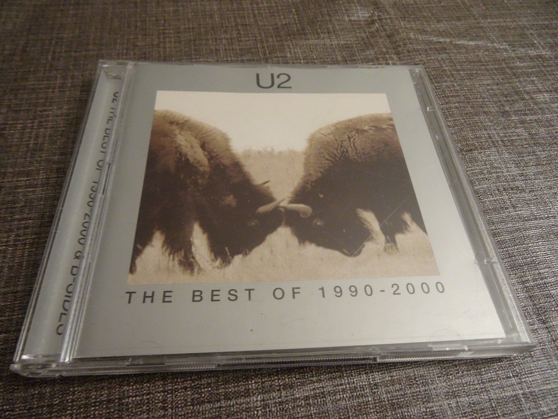 CD: U2 - The Best Of 1990-2000 - CD – Usato da Olten venduto da Disc-Ausverkauf