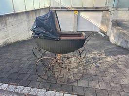Kinderwagen antik Barock