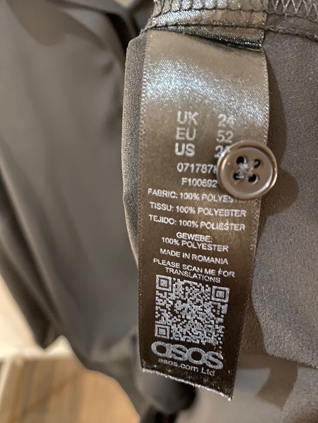 Asos Camicette: Asos Bluse luftig mit Knöpfen schwarz Gr. 52 – Usato da Pratteln venduto da a23_j2gs 9