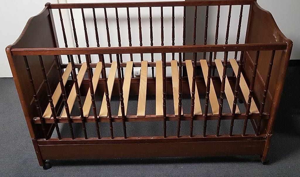 Letti: Massivholz Babybett – Usato da Luzern venduto da Revianel