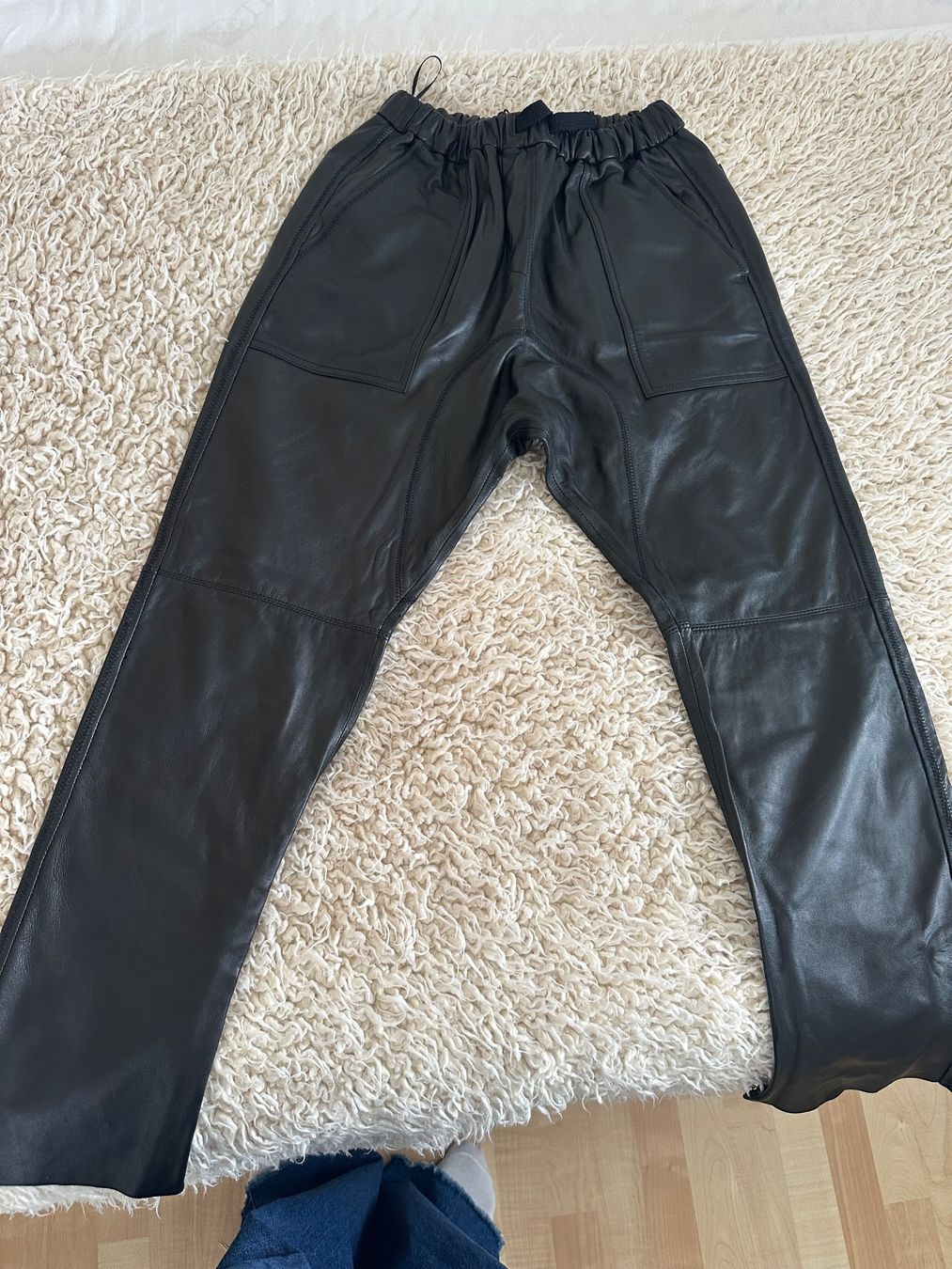 Zara Pantaloni: Leder Hose – Nuovo e nell'imballaggio originale da Rapperswil BE venduto da aro_66tx 4