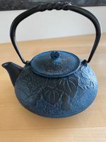 Japanische Teekanne, neu, Gusseisen blau Efeumotiv