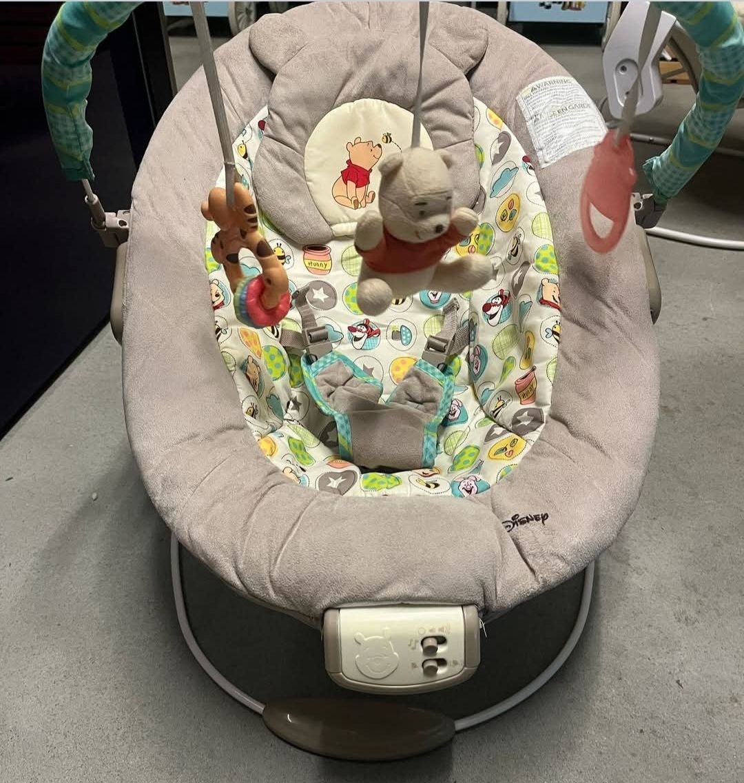 babywippe vibration musik ingenuity Babywippe »Every Season™ Swing 'n Go Portable Swing™ - Wesley™«  bis 9 kg mit Musik und Geräuschen main image 1