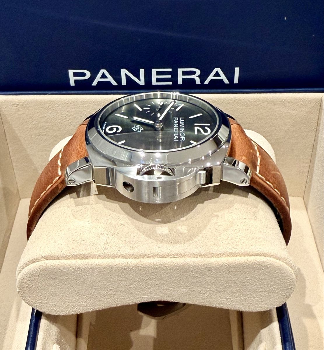 Panerai Uhren: Panerai Luminor Logo Green NEW – Neu (gemäss Beschreibung) aus Zürich von WATCHROOM 4