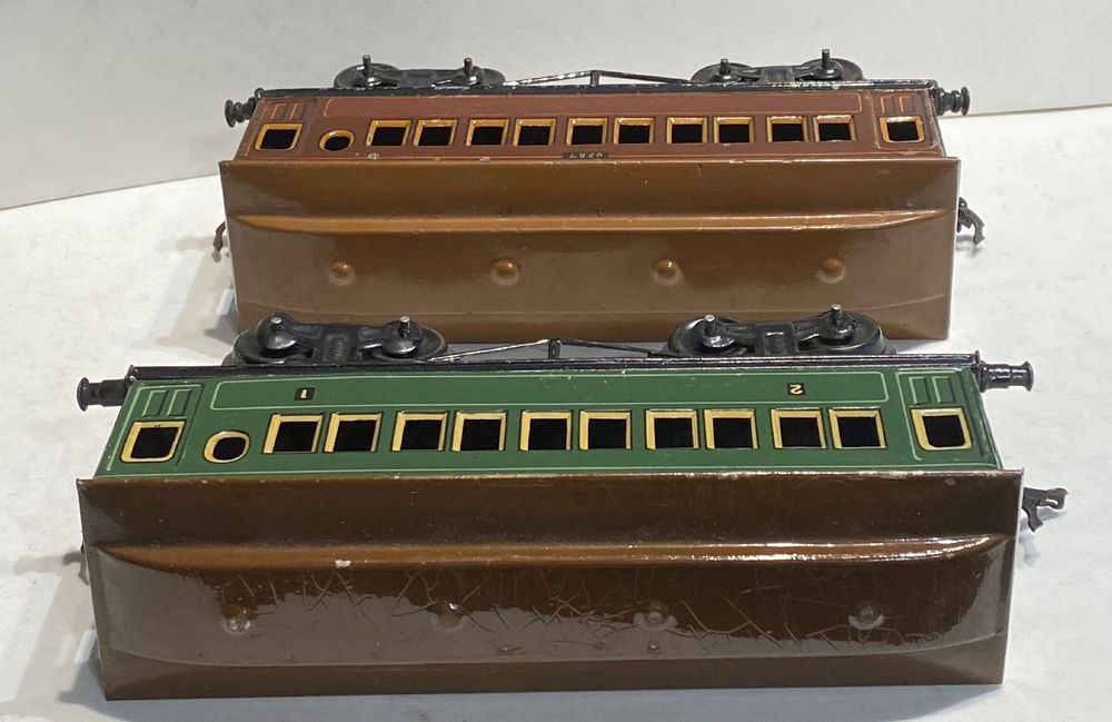 Lot De 2 Wagons De Train (voyageurs + Lits) échelle 0 - Marque Jep - Occasion