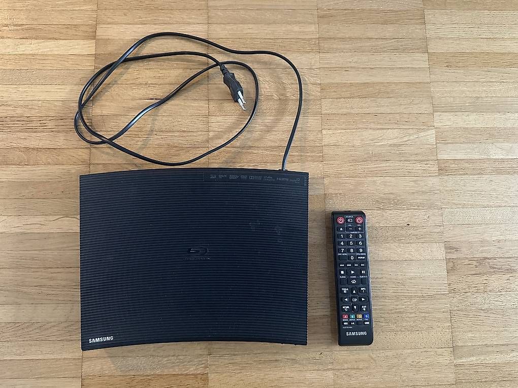 Samsung Systèmes audio & multimédias: Samsung DVD Player – D'occasion à Rothrist par California_14