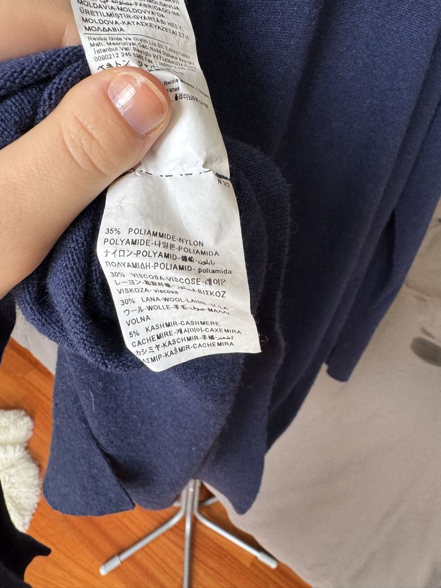 Sisley Maglioni & Felpe: Sisley Navy Cashmere Sweater S – Usato da Küsnacht ZH venduto da pup_culture 3