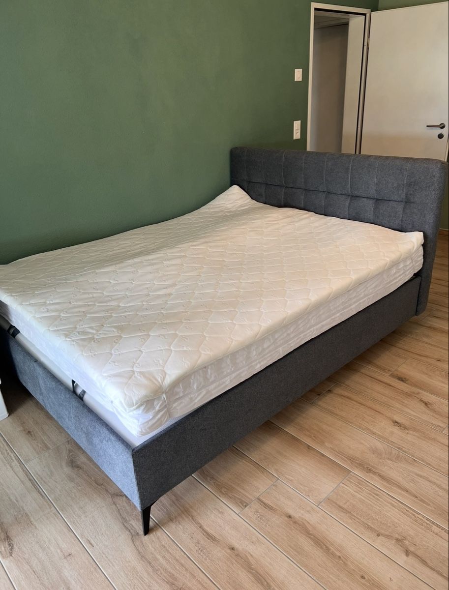 Betten: Boxbett, grau, 160x200 cm mit Stauraum – Gebraucht aus Buchs ZH von Stella2903