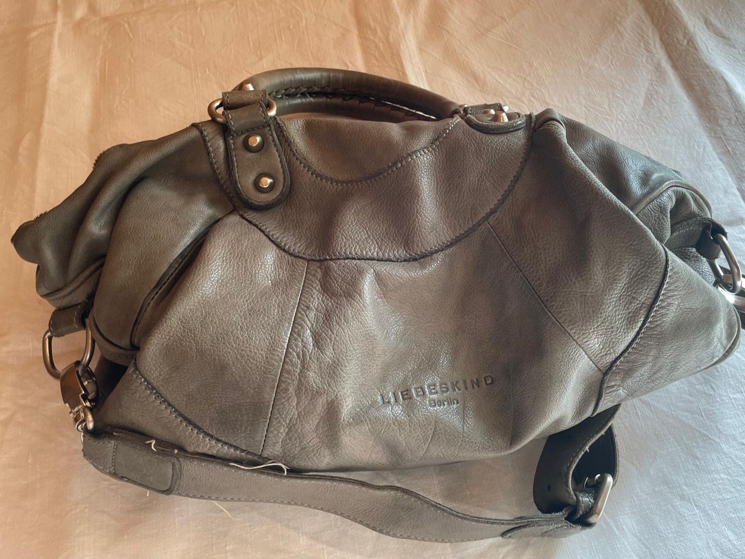 Liebeskind Borse da donna: Liebeskind, Ledertasche grau – Usato da Ebnat-Kappel venduto da carastellabella 2