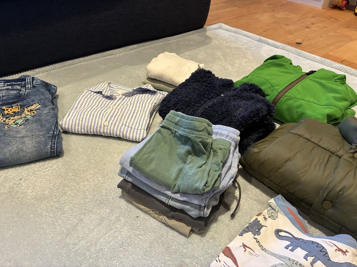 Lotti & Set di vestiti: Kleiderpaket Grösse 104 Junge – Usato da Mitlödi venduto da meyer-sabrina 2