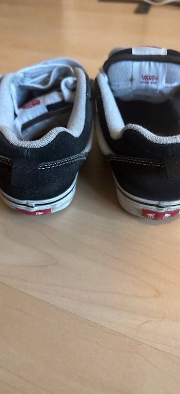 Scarpe per ragazzi: Vans num 39 Uk 6 – Usato da Adliswil venduto da DutyOfficer 2