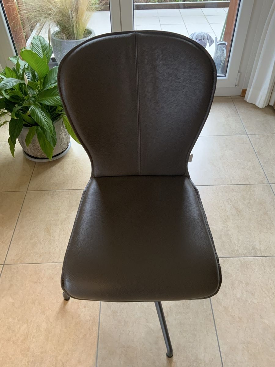 Sedie: 4 chaises en cuir pivotantes URGENT – Nuovo (secondo la descrizione) da Mollens VS venduto da cha_wh9r
