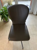 4 chaises en cuir pivotantes URGENT
