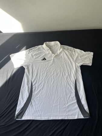 Adidas polo size L