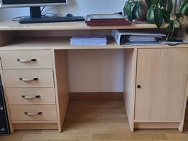 Pult / Schreibtisch