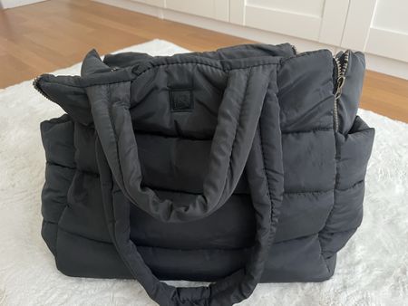 Praktische-waschbare Hundetragetasche (max 6.5kg)
