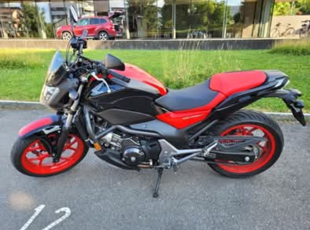 Honda Strada: Honda NC750SA – Usato da Rotkreuz venduto da NextChance 1